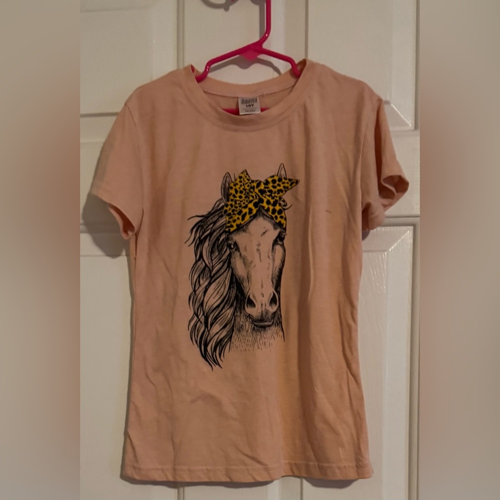 Kids Peach Graphic Tee with Horse and Bow